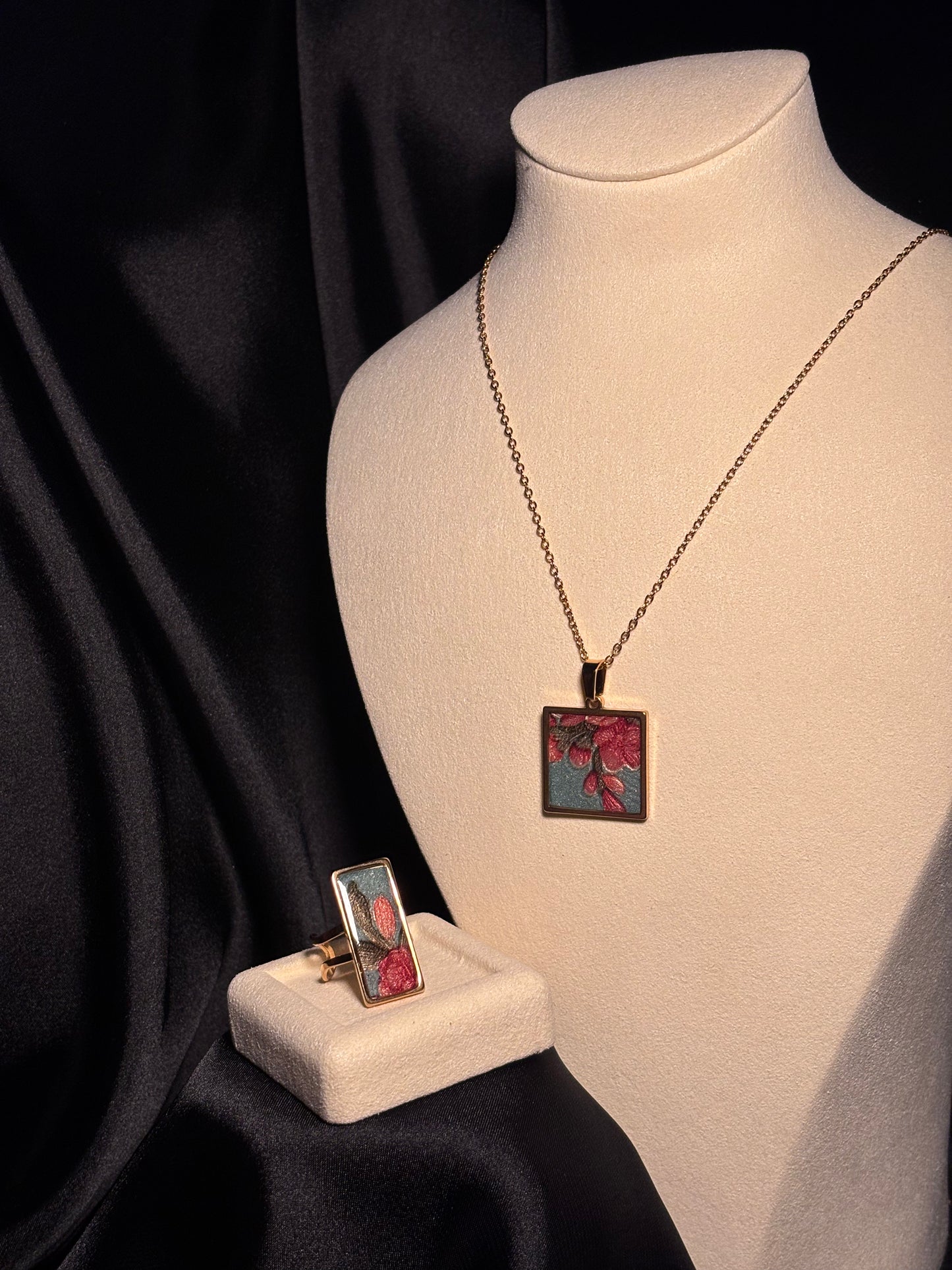 Luxurious Jewelry - Elegant & Handmade. |"Floral Gleam" |